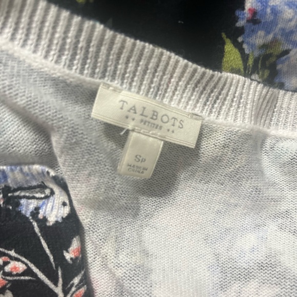 Talbot’s Floral Cardigan w/ 3/4 Length Sleeves in Excellent Condition! - Picture 8 of 8